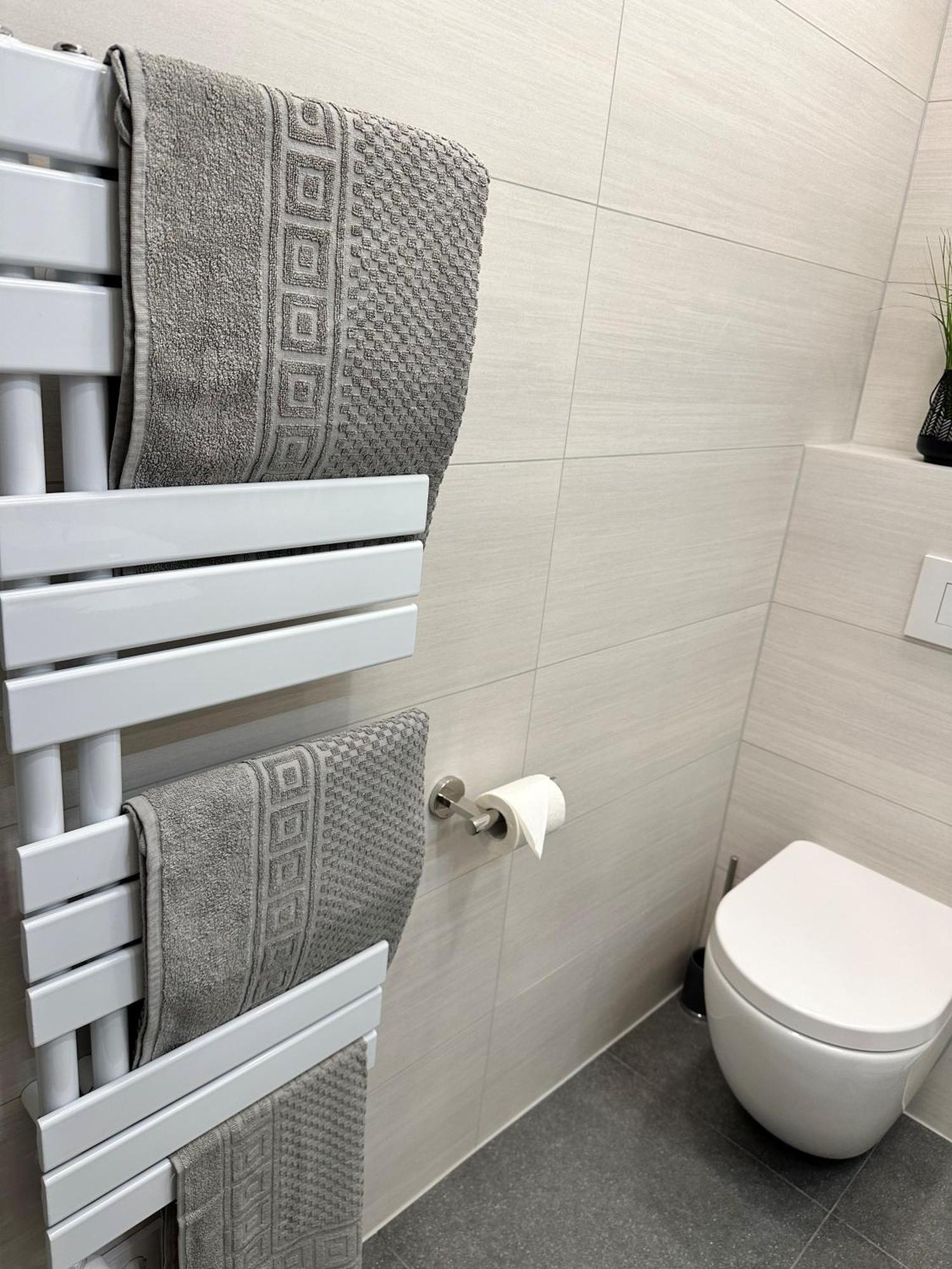 Sky21 * Langen Exklusives Vollausstattung / Zentrale Lage *neu*